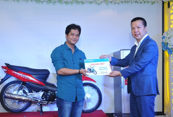 Anh Minh Quân (P.QC)- Giải đặc biệt – Xe máy Honda