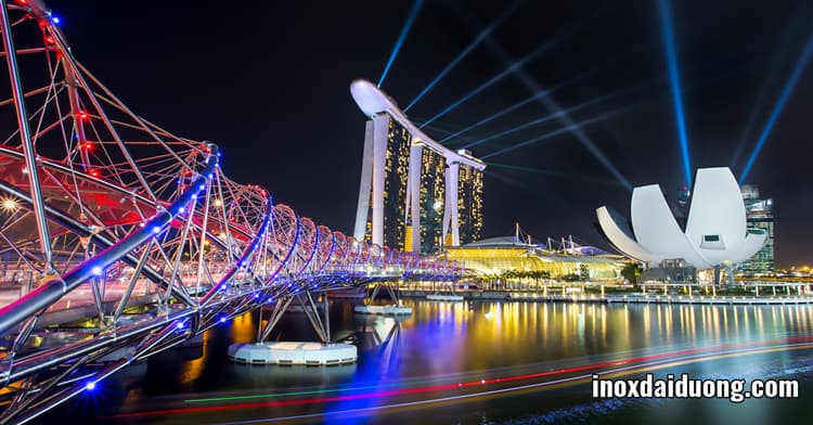 Ứng dụng inox trong kiến trúc - xây dựng (ảnh Hak Liang) Cầu đi bộ Helix Pedestrian Singapore